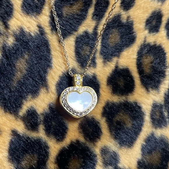 Designer 18kt yellow gold MOTHER OF PEARL & DIAMOND Heart pendant. - Picture 11 of 12